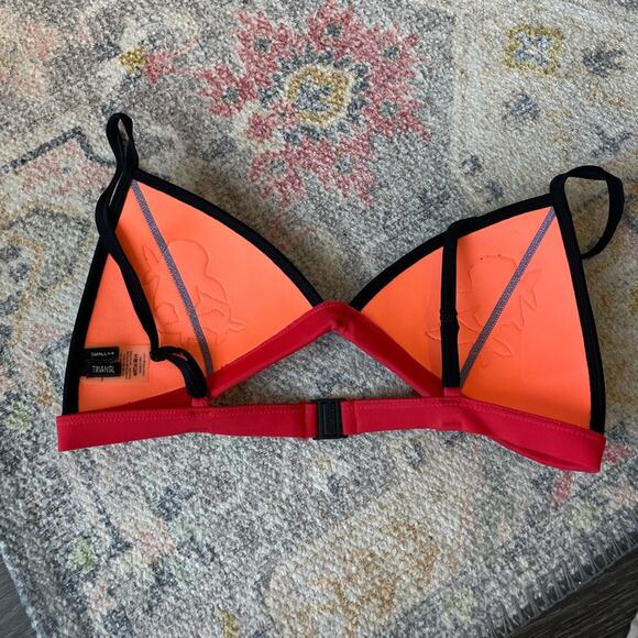 Triangl Swimwear Triangle Bikini Top Size Small ++ - Picture 8 of 8